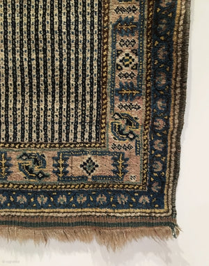 4'9" X 3'2" Antique Qashqai Rug