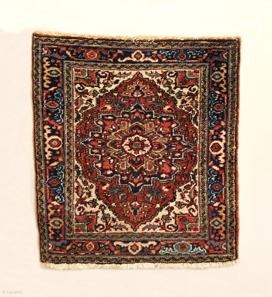 2’9” X 2’7” Antique Small Heriz Rug