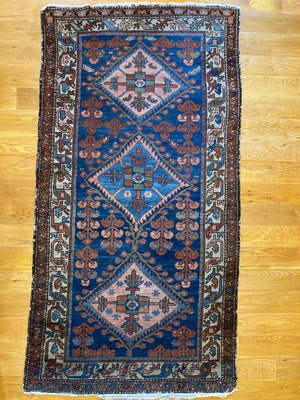 6‘1“ X 3‘2“ Bakhtiari Long Rug