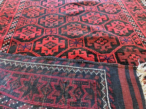 5'9" X 3'1" Baluch Carpet