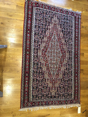 8' X 5' Fine Persian Senneh Kilim