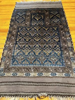 Old Prayer Rug Taimani Tribe [SH-108]