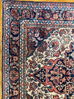 5'2" X 3'7" Sarouk Rug [144]