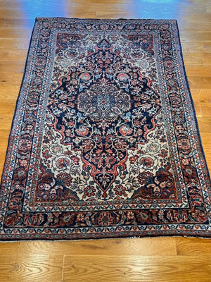 5'2" X 3'7" Sarouk Rug [144]