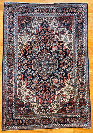 5'2" X 3'7" Sarouk Rug [144]