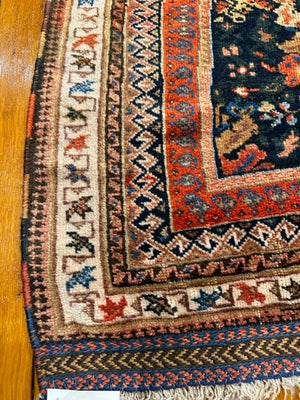 5'8" X 4'5" Stunning Afshar Rug