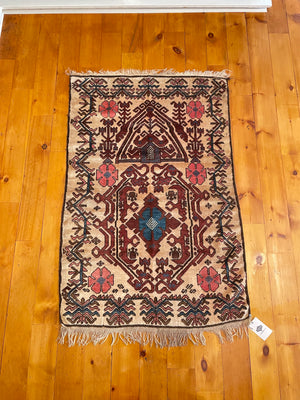 Vintage Caucasian Avar Rug 3’2 x 5’0